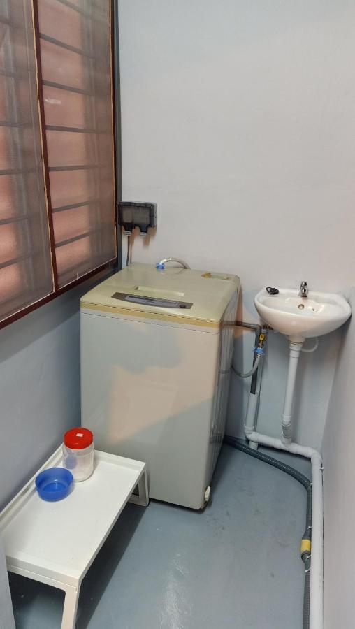 באטו פאהאט Snoopy Homestay Two Bedroom מראה חיצוני תמונה